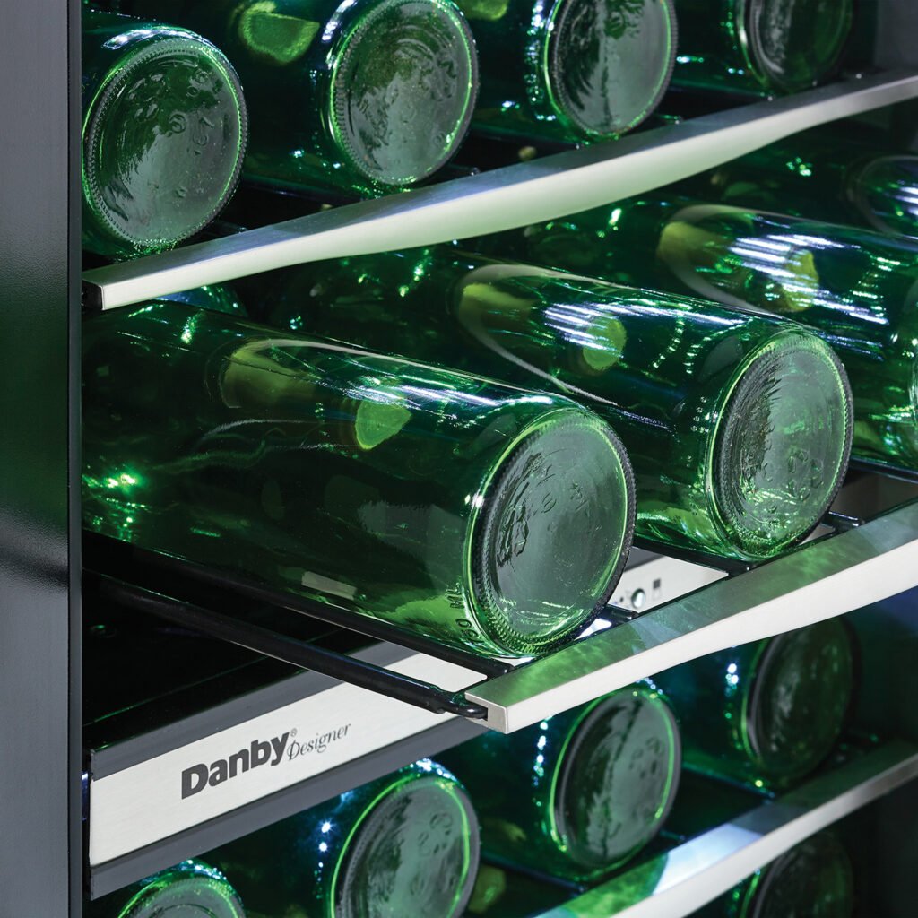 Danby DWC040A3BSSDD 38 bottles / 4.0 cu. ft. Dual-Zone Wine Cooler - photo 8